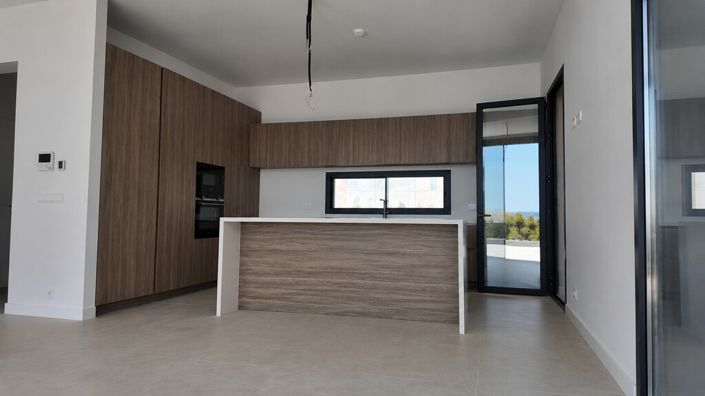 Image No.8-3 Bed Villa for sale