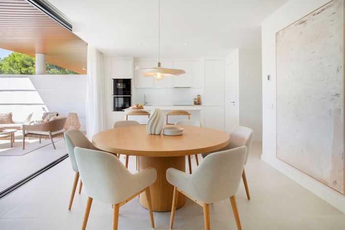 Image No.4-2 Bed Property for sale