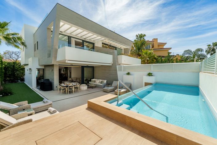 Image No.6-5 Bed Semi-Detached for sale