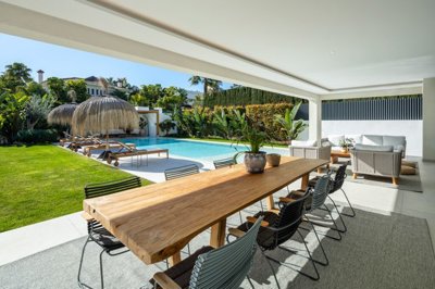 V2349 (12)