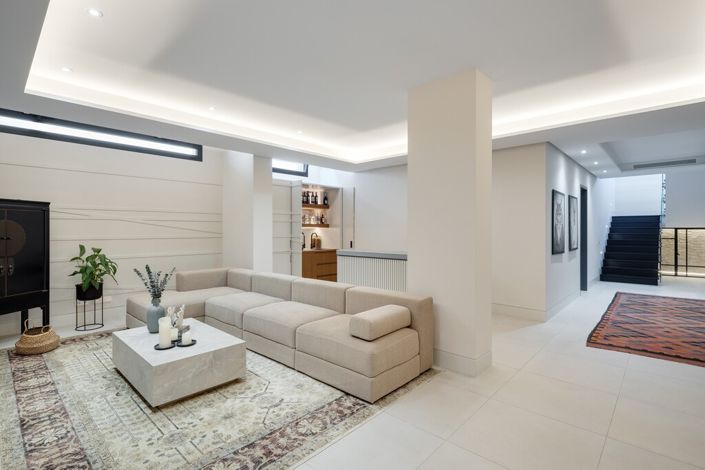 Image No.21-5 Bed Villa for sale