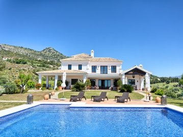 The villa  (3)