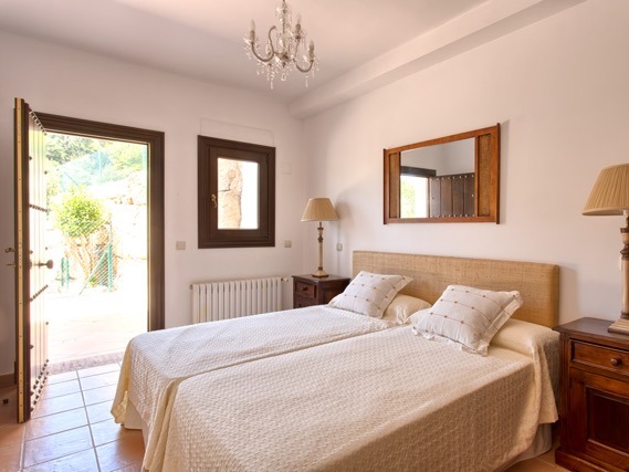 Image No.25-5 Bed Villa for sale