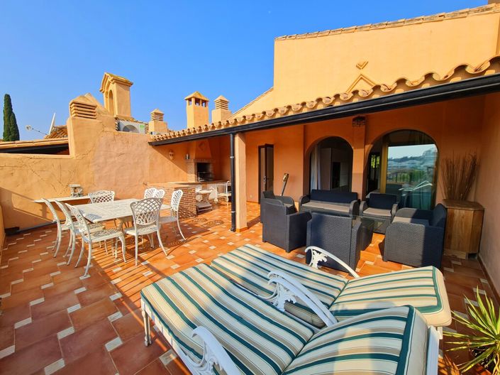 Image No.27-3 Bed Property for sale