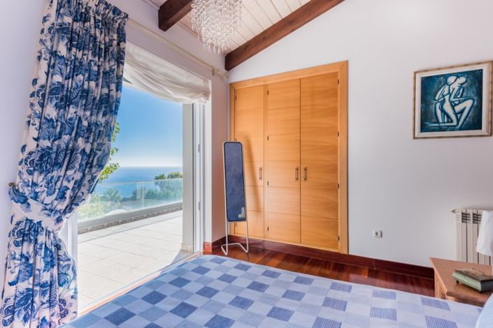 Image No.11-3 Bed Villa for sale