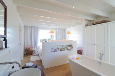Ensuite