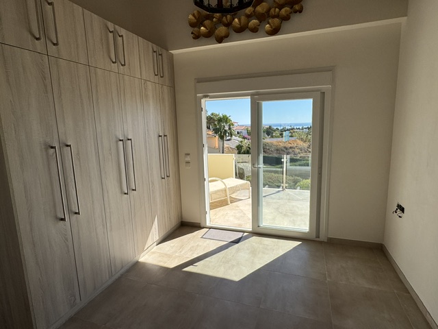 Image No.18-5 Bed Villa for sale