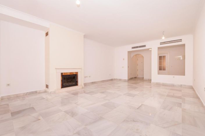Image No.3-4 Bed Apartment for sale