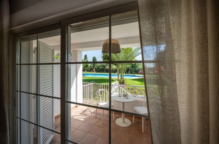 Image No.19-3 Bed Property for sale