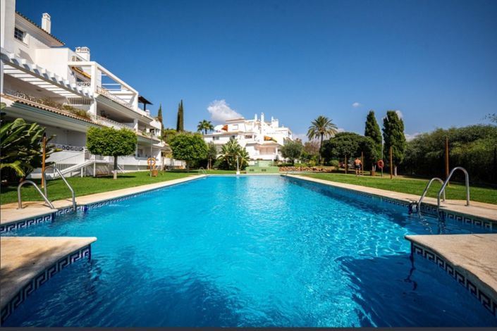 Image No.21-3 Bed Property for sale