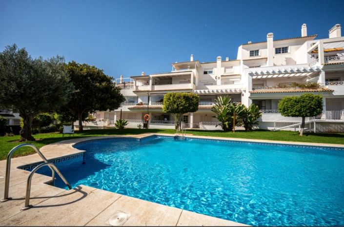 Image No.22-3 Bed Property for sale