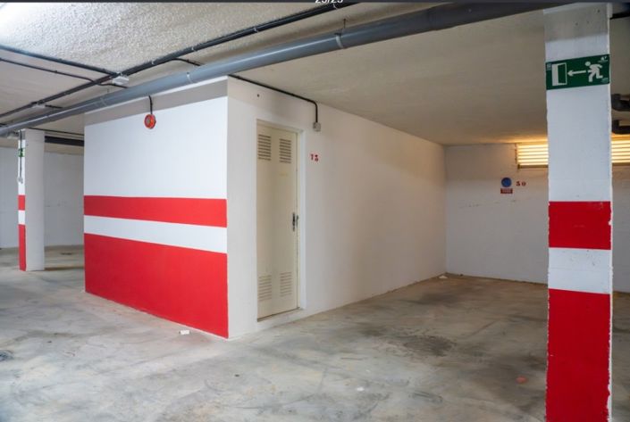 Image No.28-3 Bed Property for sale