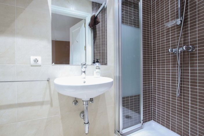 Image No.20-3 Bed Apartment for sale