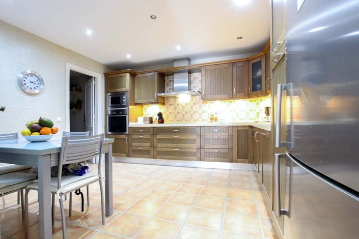 Image No.21-3 Bed Apartment for sale