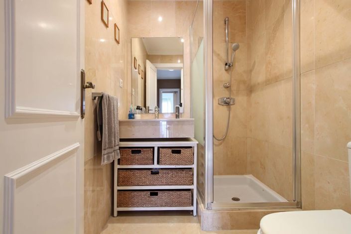 Image No.9-3 Bed Apartment for sale