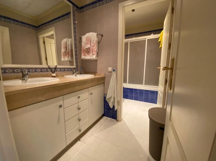 Image No.21-3 Bed Apartment for sale