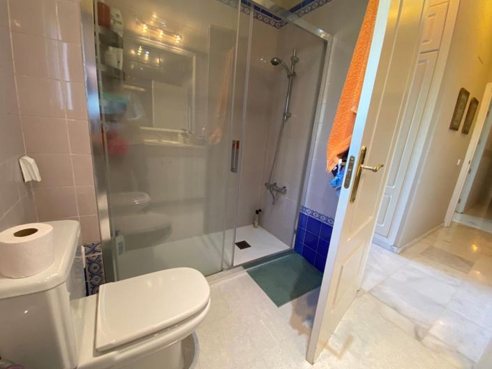 Image No.24-3 Bed Apartment for sale