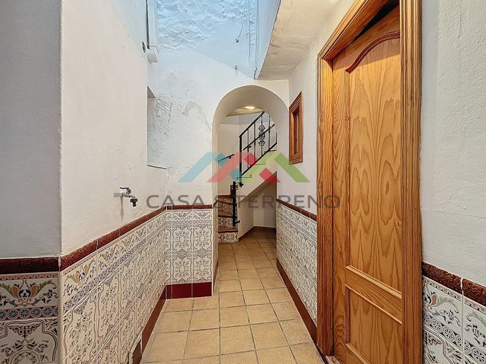 Image No.10-4 Bed Townhouse for sale