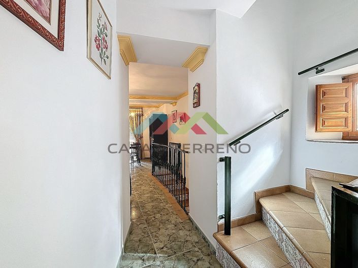 Image No.14-4 Bed Townhouse for sale