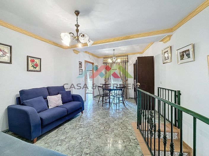 Image No.15-4 Bed Townhouse for sale