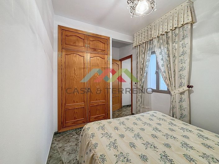 Image No.23-4 Bed Townhouse for sale