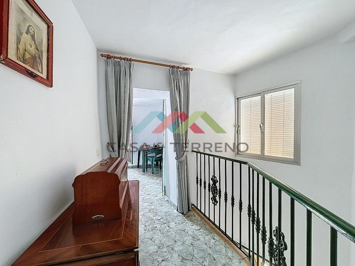 Image No.25-4 Bed Townhouse for sale