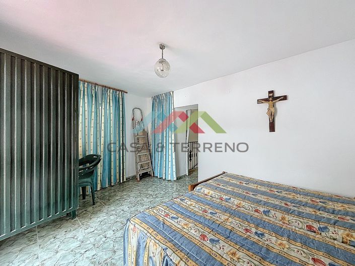 Image No.27-4 Bed Townhouse for sale