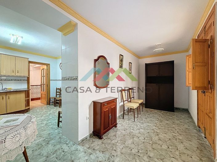 Image No.3-4 Bed Townhouse for sale