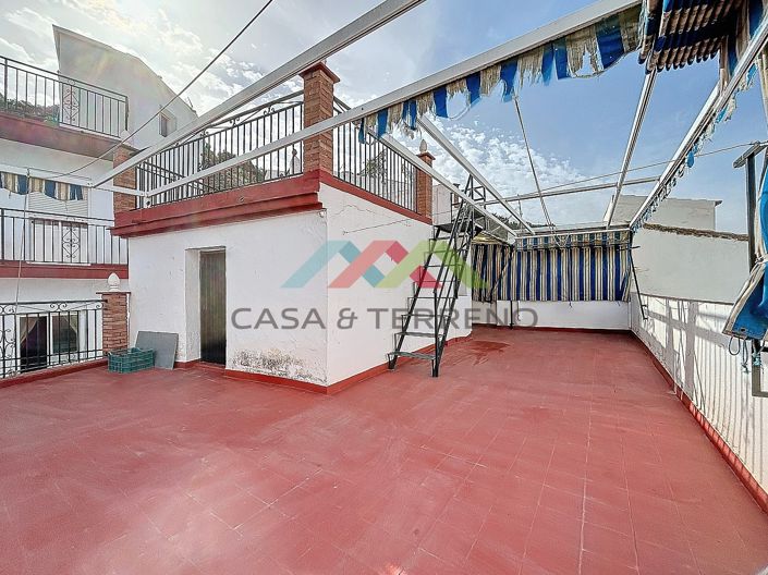 Image No.31-4 Bed Townhouse for sale