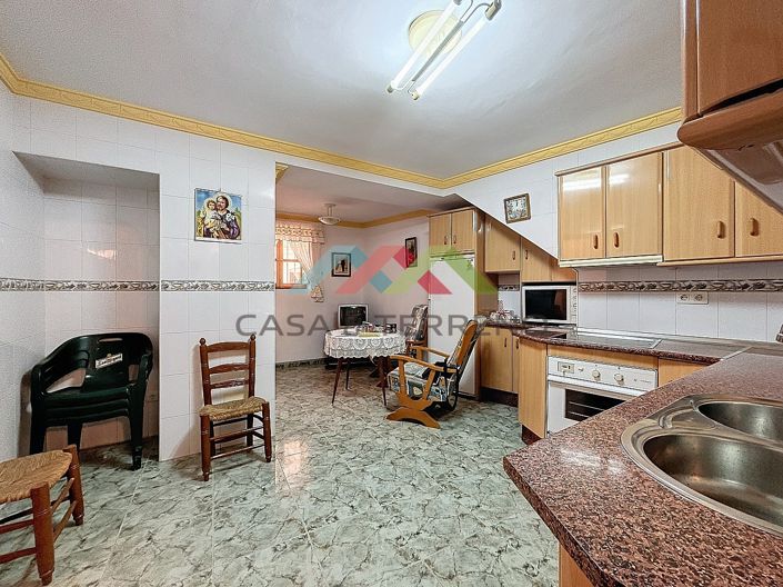 Image No.6-4 Bed Townhouse for sale