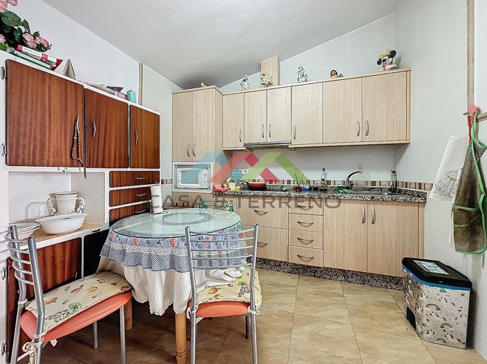 Image No.18-3 Bed Townhouse for sale