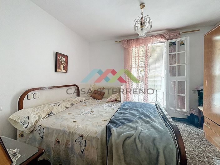 Image No.21-3 Bed Townhouse for sale