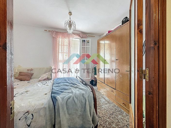 Image No.22-3 Bed Townhouse for sale