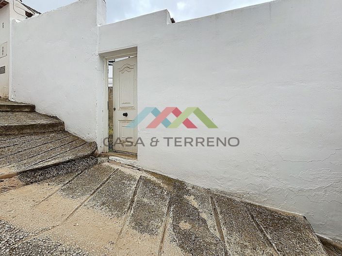 Image No.28-3 Bed Townhouse for sale