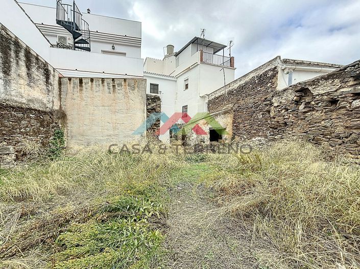 Image No.30-3 Bed Townhouse for sale