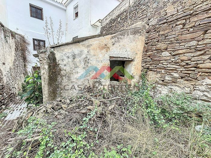 Image No.31-3 Bed Townhouse for sale