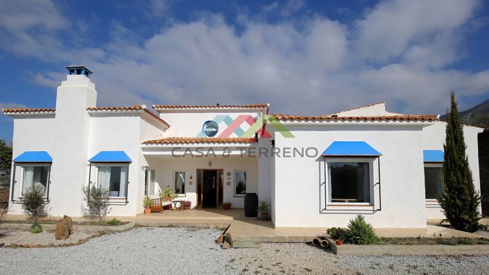 Image No.2-Villa de 4 chambres à vendre à Canillas de Aceituno