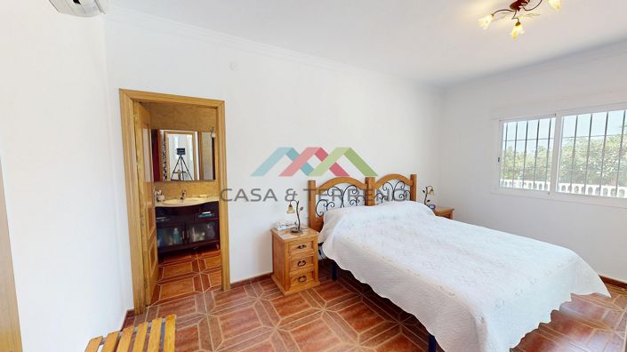 Image No.18-4 Bed Villa for sale
