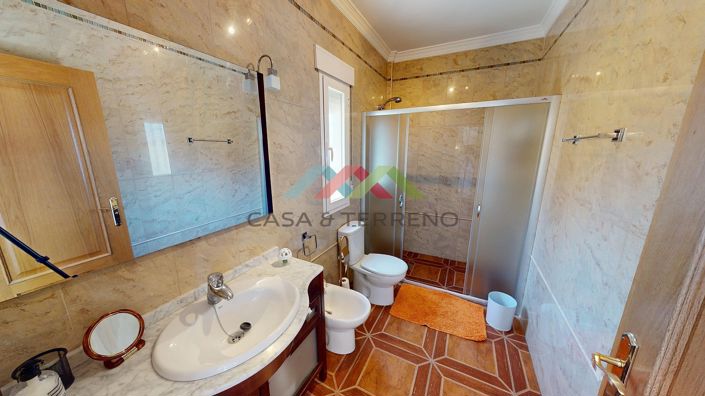 Image No.32-4 Bed Villa for sale