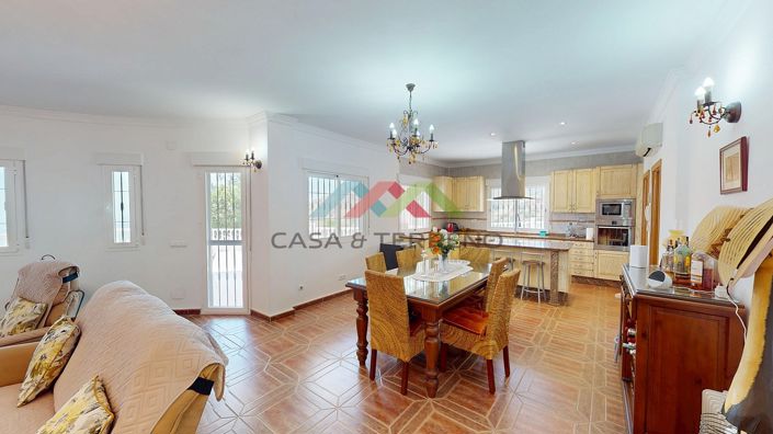 Image No.8-4 Bed Villa for sale