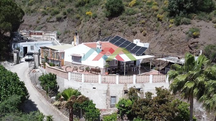 Image No.3-Villa de 3 chambres à vendre à Sayalonga