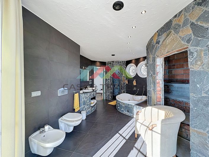 Image No.23-3 Bed Villa for sale