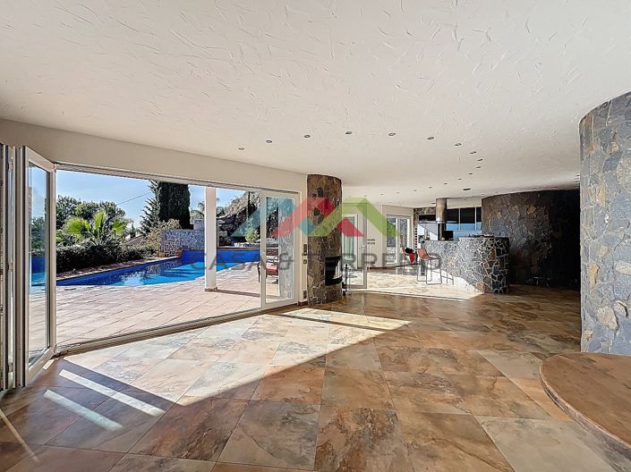 Image No.5-3 Bed Villa for sale