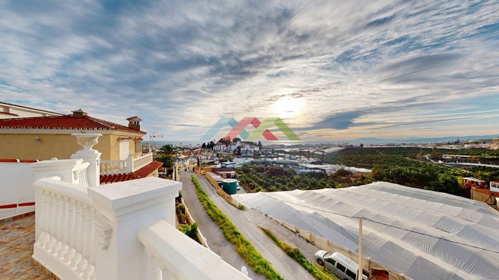 Image No.35-4 Bed Villa for sale