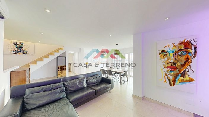Image No.9-4 Bed Villa for sale