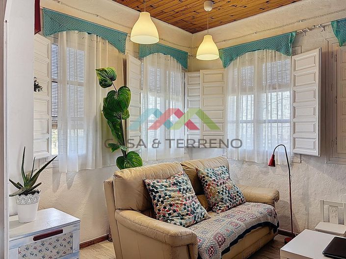 Image No.15-4 Bed Country House for sale