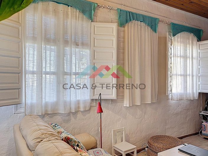 Image No.16-4 Bed Country House for sale