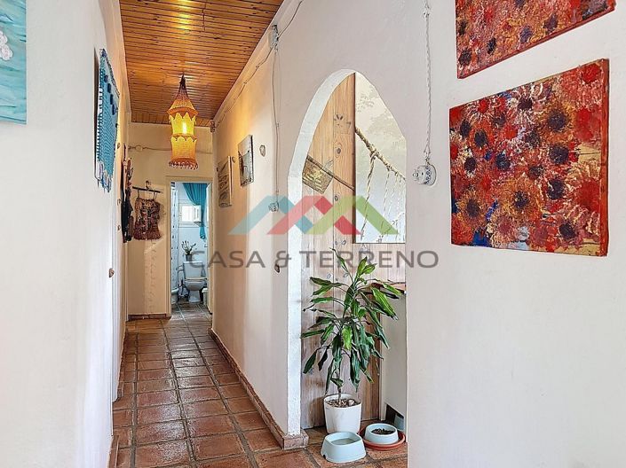 Image No.21-4 Bed Country House for sale