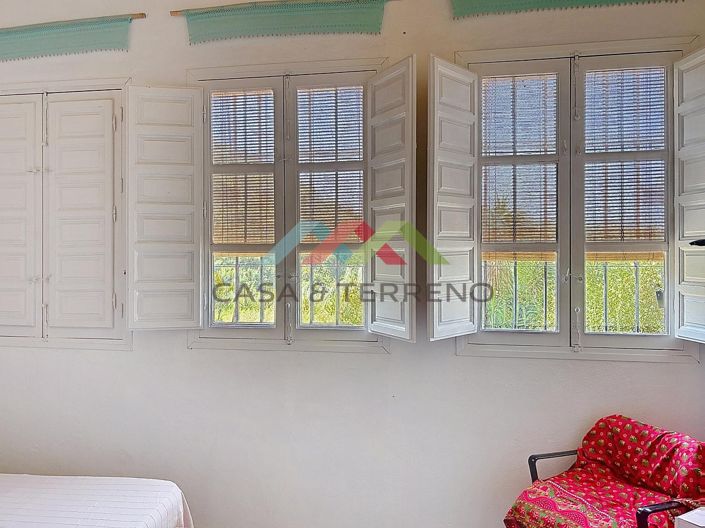 Image No.31-4 Bed Country House for sale