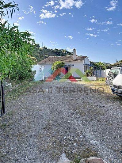 Image No.37-4 Bed Country House for sale